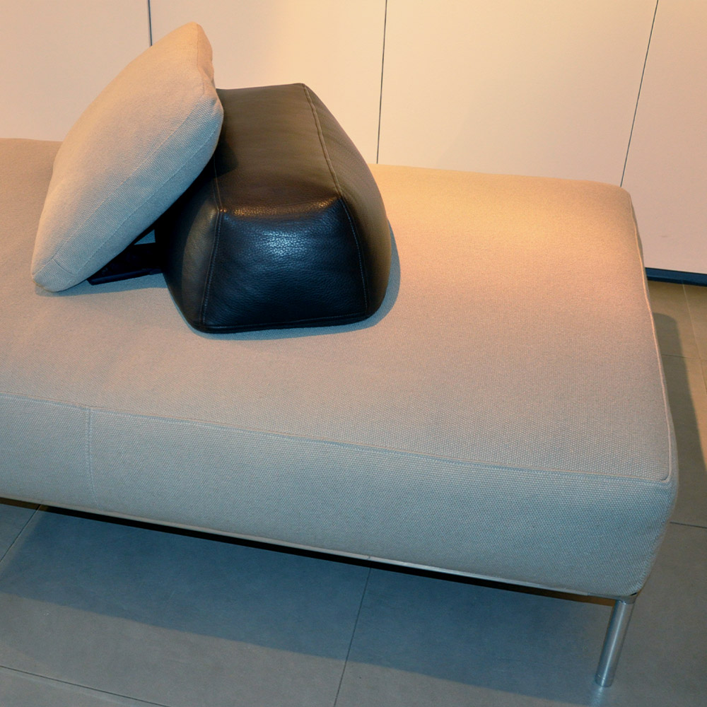 GRAND POUF ``FRANK`` de B&B ITALIA
